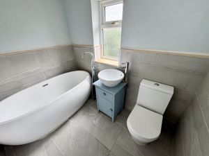 Family Bathroom- click for photo gallery